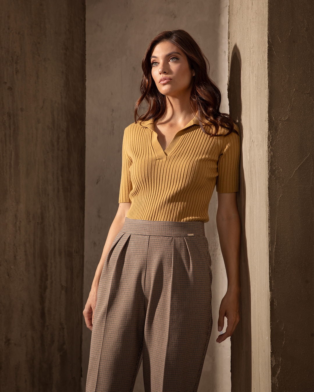 .Checked trousers with a straight silhouette | Trousers - 2
