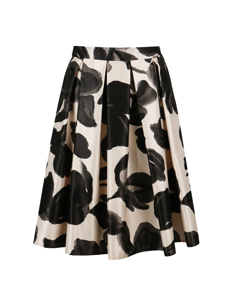 Light beige satin skirt with black floral print | Gift guides | Dika.bg Light beige satin skirt with black floral print | Gift guides