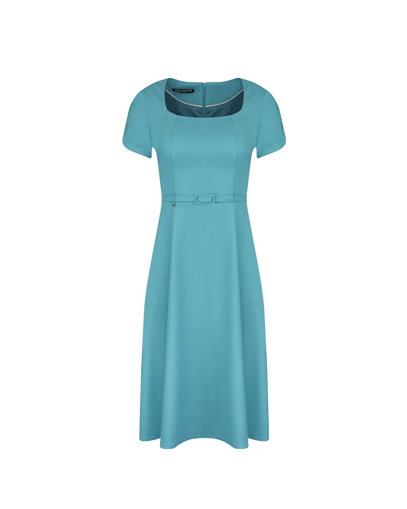 კაბა კვადრატული დეკოლტეთი | 