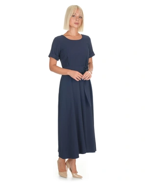 გრძელი მუქი ლურჯი ვისკოზის კაბა, მოკლე სახელოებით და ტექსტილის ქამრით. | კაბები - 2