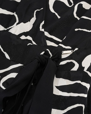 Long wrap dress with black and beige print | Dresses - 2