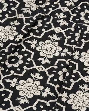 Пролетна рокля от вискоза в черно с бежов принт | Рокли - 5