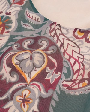 შემოდგომის მუსლინის კაბა პეისლის პრინტით ნათელ, კონტრასტულ ტონებში და რუშებით ბოლოში | კაბები - 2