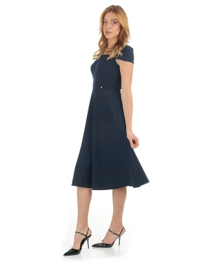 ელეგანტური კაბა ტრაპეციის ფორმის დეკოლტეთი | კაბები - 5