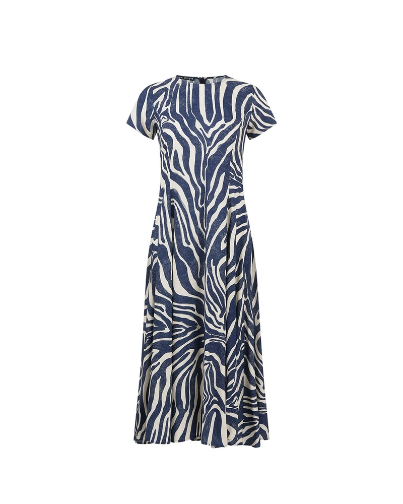 Дълга вискозна рокля със стилизиран принт в синьо и бяло | Рокли