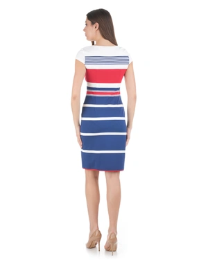 Short-sleeved striped bodycon dress with a red accent | Casual collection - 2