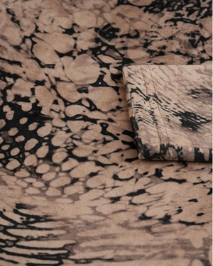 Blouse with a velvet finish | T-shirts - 2