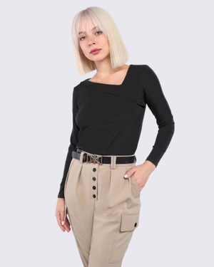 Блуза с асиметрично деколте | Тениски - 1