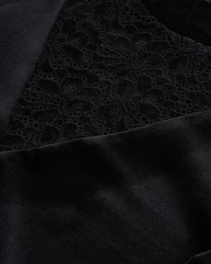 შავი ხავერდის ბლუზა მაქმანის დეტალით დეკოლტეზე | კოლექცია წვეულებისთვის - 2