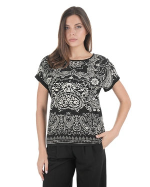 Черна тениска от вискоза с контрастен индийски принт | НОВО - 1