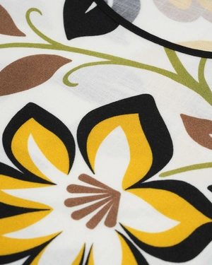 Floral blouse made of viscose, with short sleeves and a contrasting floral print | Blouses | Dikastore.ro - 2 Floral blouse made of viscose, with short sleeves and a contrasting floral print | Blouses - 2