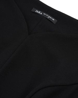 მომდგარი შავი ბლუზა V-ფორმის დეკოლტეთი | ბლუზები - 2