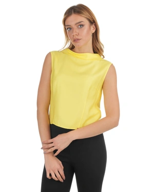 Минималистичен жълт топ от вискоза и район със заоблена обърната яка | Бизнес | Dika.bg - 3 Минималистичен жълт топ от вискоза и район със заоблена обърната яка | Бизнес - 3