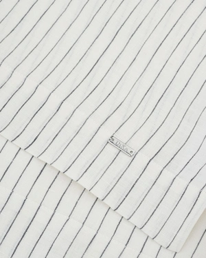 თეთრი თეთრეულის ბლუზა ნაზი ზოლებით | ახალი - 2