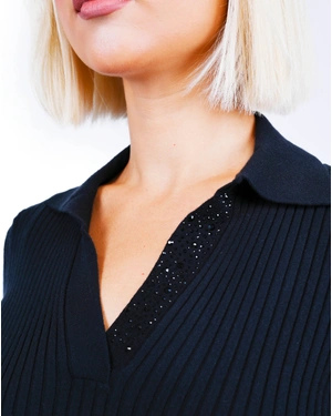 Fine knit with an open collar |  - 3