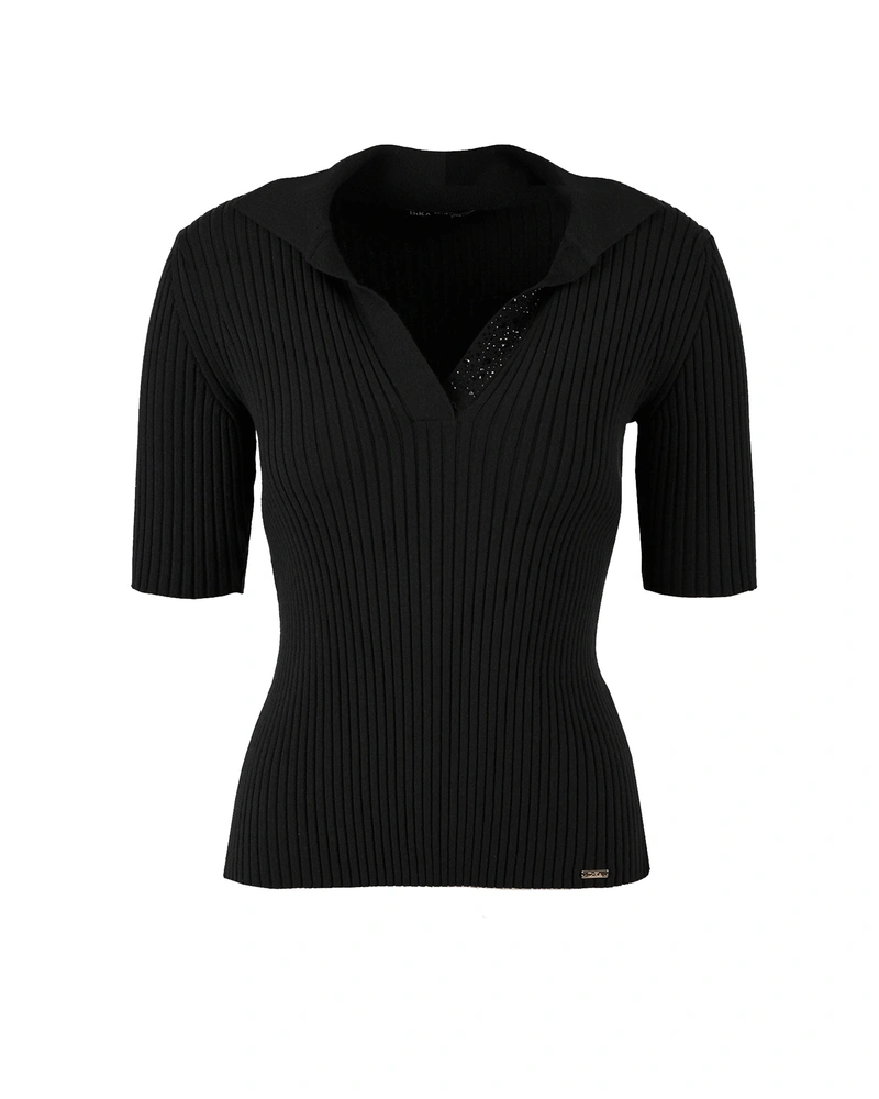 Fine knit with an open collar | | Dikastore.ro Fine knit with an open collar |