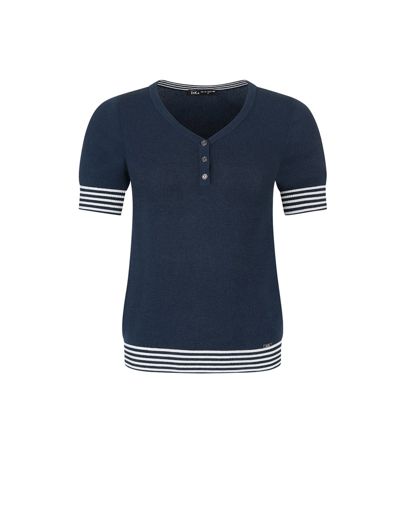 Fine pullover with V-neck | Knitted blouses