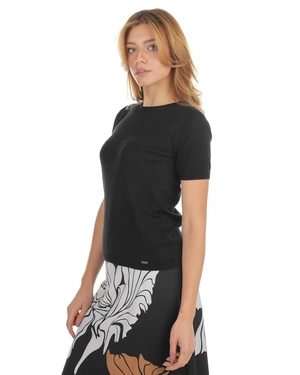 შავი ნაქსოვი ტოპი კაფსულური თავისუფალი სტილის კოლექციის მოდელი | ნაქსოვები - 3