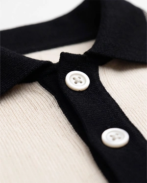 Black-and-white polo blouse with contrasting collar and trim | Casual collection - 3