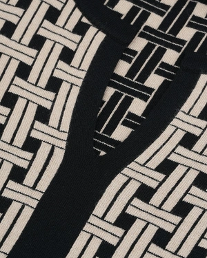 Top tricotat negru cu motiv decorativ jacquard bej | Pulovere - 5