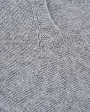 Grey seamless wool sweater with a V-neck | Pullovers | Dika.ge - 5 Grey seamless wool sweater with a V-neck | Pullovers - 5
