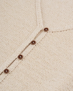 Sleeveless knit cardigan with buttons in ecru | Casual | Dika.ge - 4 Sleeveless knit cardigan with buttons in ecru | Casual - 4