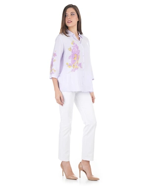 Light shirt with a floral detail, made of viscose and rayon | NEW - 4