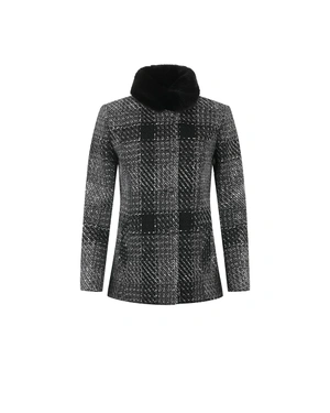 Short coat in black and gray check pattern | Coats | Dika.ge Short coat in black and gray check pattern | Coats