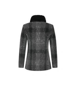 Short coat in black and gray check pattern | Coats | Dika.ge - 1 Short coat in black and gray check pattern | Coats - 1
