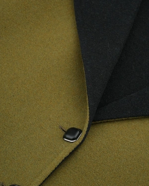 ორმხრივი შალის გარდამავალი პალტო ზეთისხილისფერ მწვანესა და შავში. | პალტო - 2