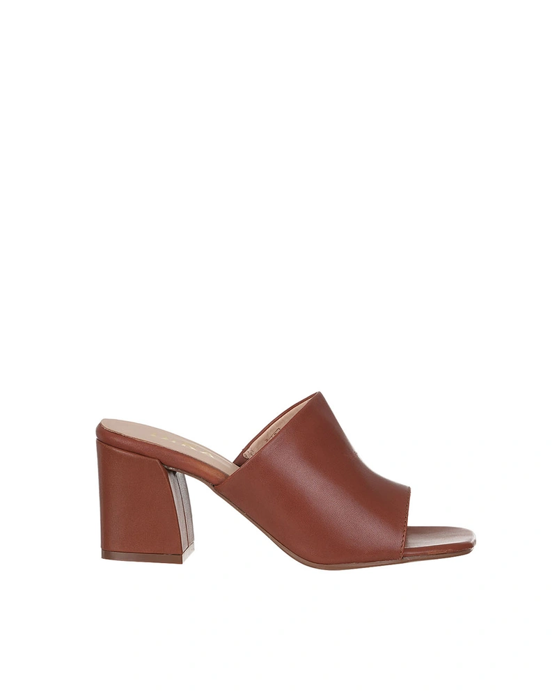 Кожени чехли в шоколадово кафяво | Обувки