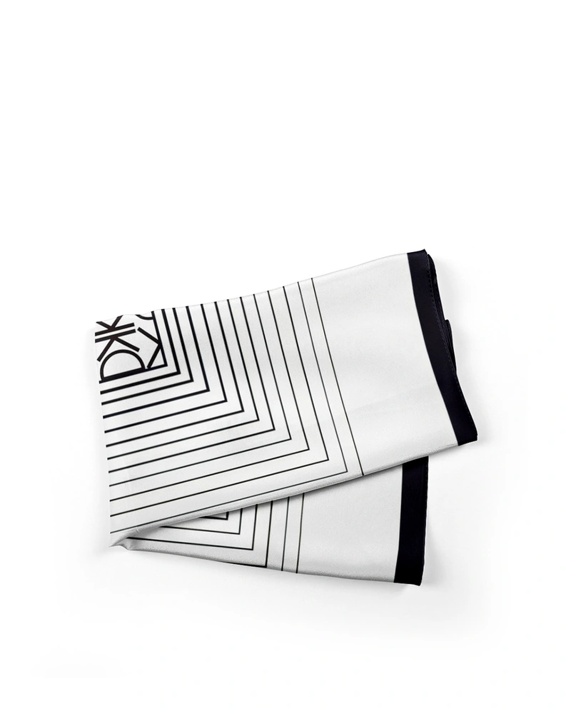 Шал тип каре с геометричен черно-бял принт и стилизирано лого | Шалове