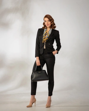 Fichu with a polka dot pattern | All accessories - 4