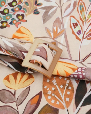 Airy summer dress with a V-neckline and tropical motifs | NEW - 5