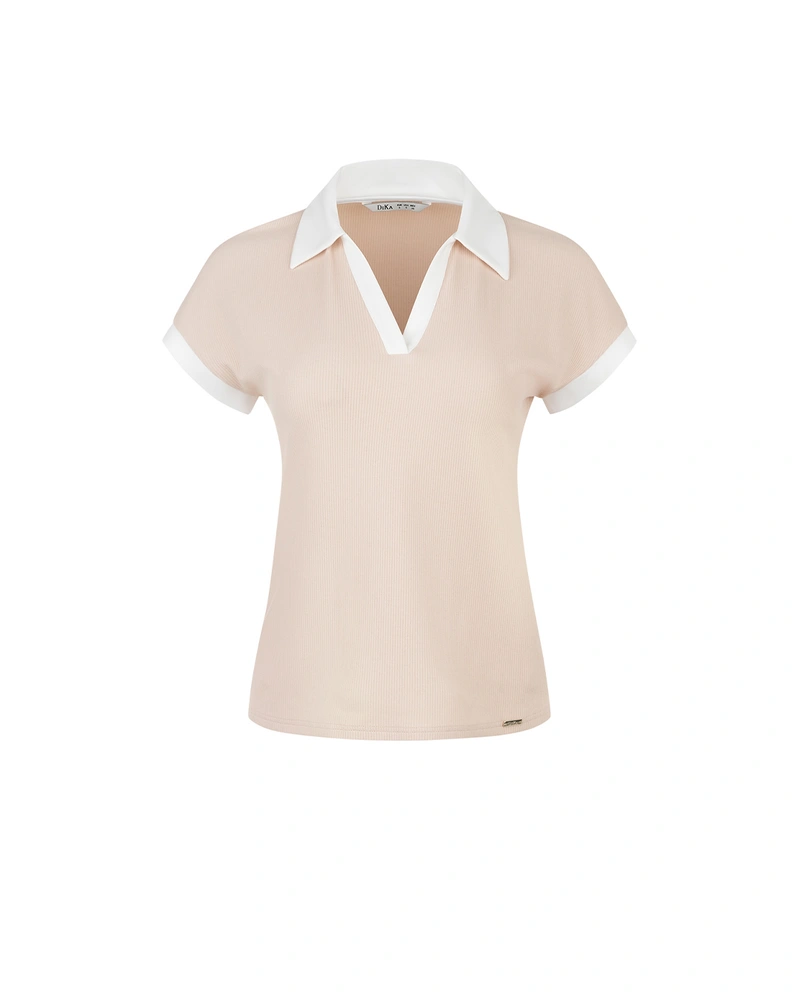 Beige cotton T-shirt with a contrasting open collar | NEW