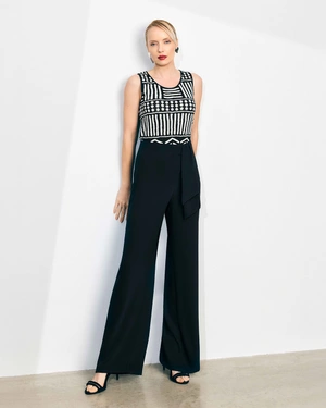 Crne elegantne pantalone sa ravnom nogavicom i elegantnim pojasom za vezivanje u struku | Pantalone i Helanke - 1
