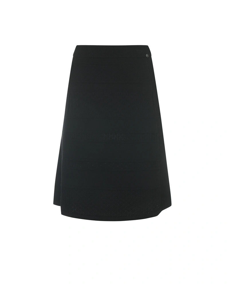 Black knitted skirt with a subtle A-line silhouette | Knitwear