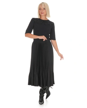 Black women's blouse with a decorative lace collar and an elegant silhouette | Blouses - 3