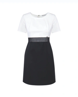 Contrasting dress | 