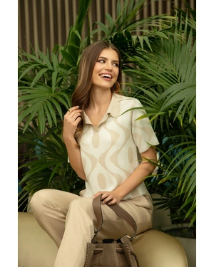 Jacquard blouse in beige and white with open collar | NEW - 17