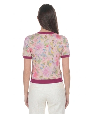 Knit top with a floral motif in cool tones and burgundy detailing | PRODUCTS - 10