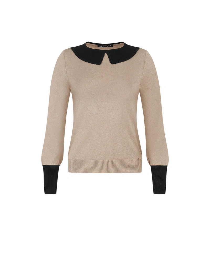 Light beige knit blouse with a black Peter Pan collar | Pulls