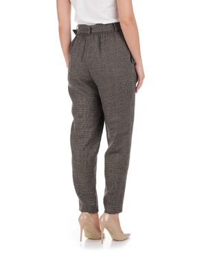 Linen trousers with relaxed top and carrot leg | Casual - 2