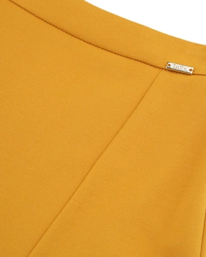 Mustard-coloured midi skirt with bias pleats | COLLECTION - 9