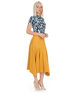 Mustard-coloured midi skirt with bias pleats | COLLECTION - 10