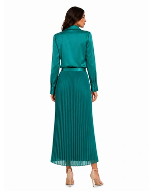 Pleated skirt in an Eucalyptus shade with a flowing silhouette | Skirts | Dika.com - 2 Pleated skirt in an Eucalyptus shade with a flowing silhouette | Skirts - 2