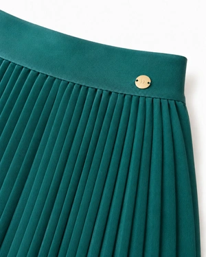 Pleated skirt in an Eucalyptus shade with a flowing silhouette | Skirts | Dika.com - 4 Pleated skirt in an Eucalyptus shade with a flowing silhouette | Skirts - 4