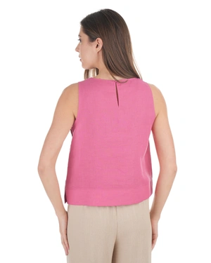 Sleeveless linen blouse in fuchsia with decorative side buttons | T-shirts - 3