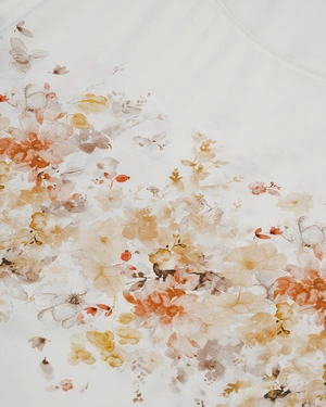 Spring viscose blouse with an elegant floral motif | Blouses - 4