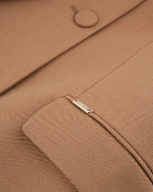 Tailored coat with lapels and double-breasted fastening in camel color | COLLECTION - 6
